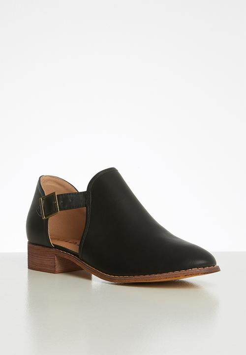 Jada - Side buckle bootie - black