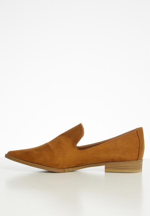 POLO - Cassidy a cut suede slip on - tan