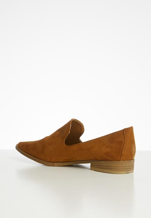 POLO - Cassidy a cut suede slip on - tan