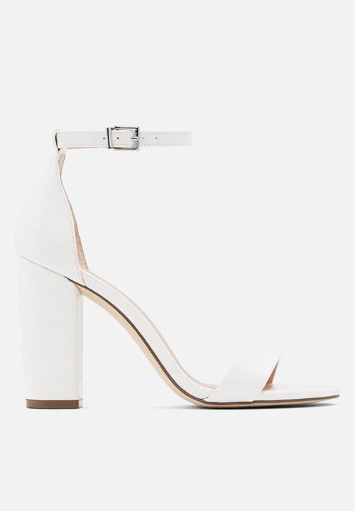 Tayvia heel - white Call It Spring 
