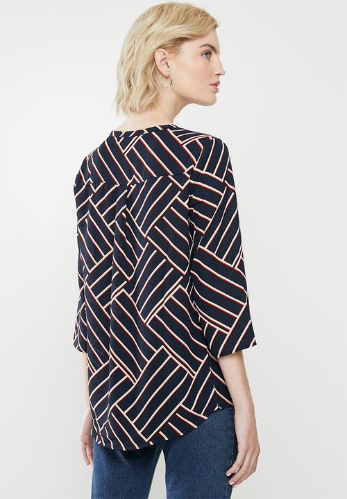 Jacqueline de Yong - Win treats blouse - sky captain