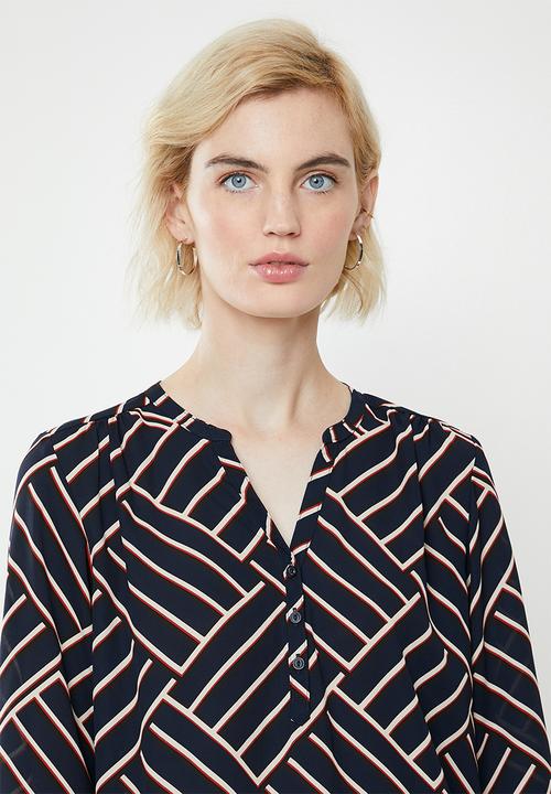 Jacqueline de Yong - Win treats blouse - sky captain