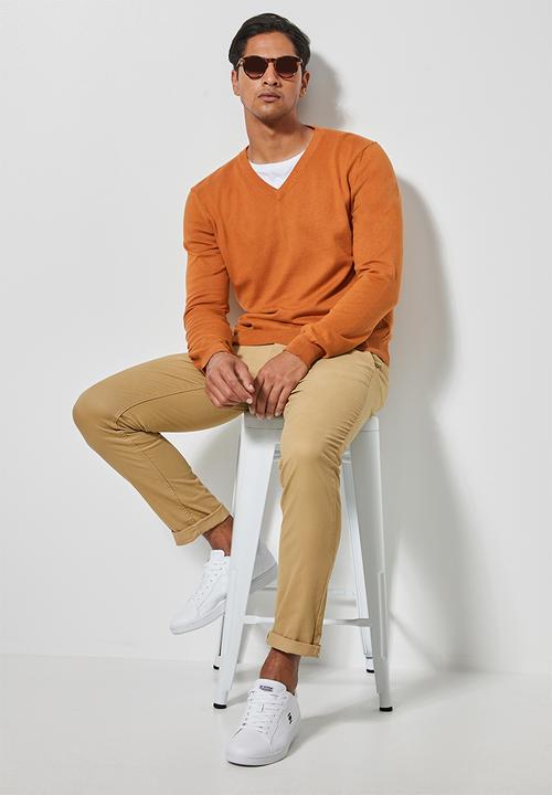 Superbalist - Basic slim fit V-neck knit - burnt orange