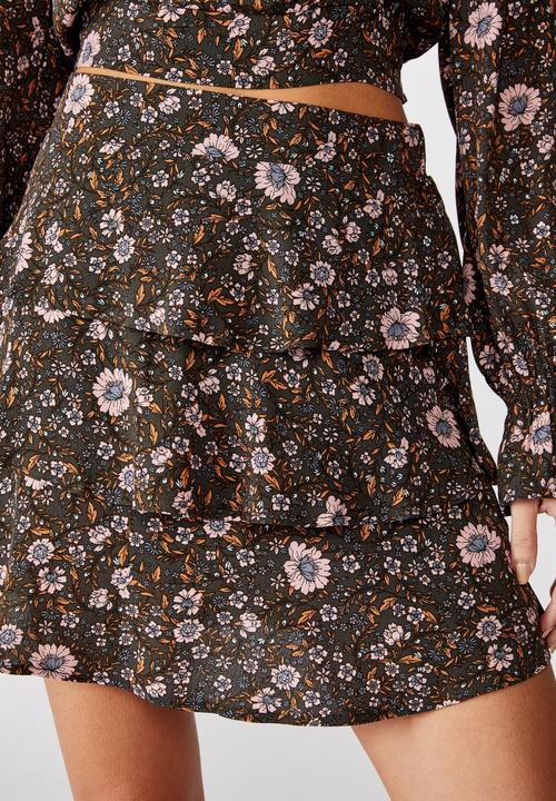 Cotton On - Byron tiered mini skirt Jordyn floral - raven