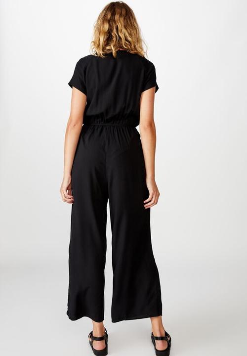 Cotton On - Woven Janine short sleeve jumpsuit - black