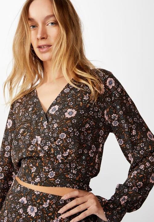 Cotton On - Hailey long sleeve wrap blouse Jordyn floral - raven