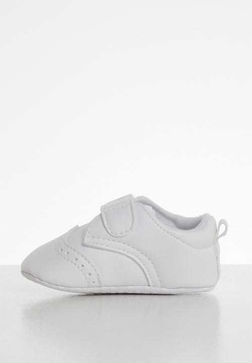 Pop Candy - Velcro strap brogue - white