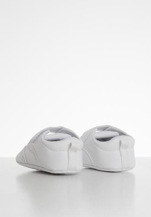 Pop Candy - Velcro strap brogue - white