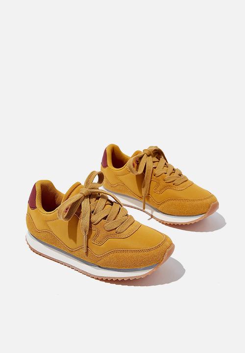 Cotton On - Retro trainer - honey gold