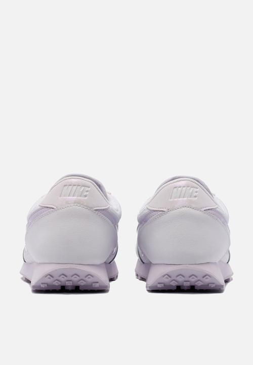 Nike - Daybreak - White / Barely Grape