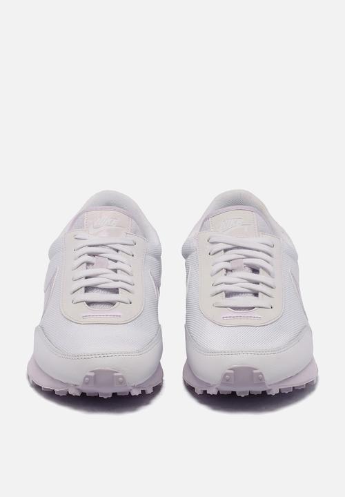 Nike - Daybreak - White / Barely Grape