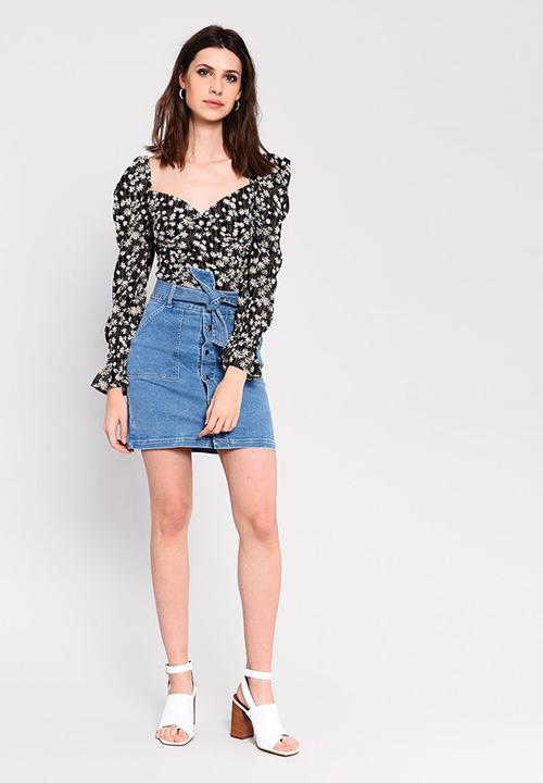 Glamorous - Petite button through denim skirt - blue