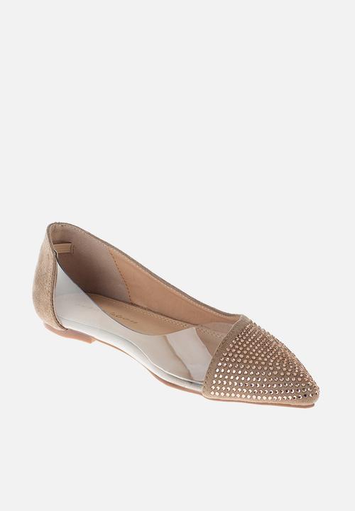 SISSY BOY - Daily flirt bling & patent pump - nude