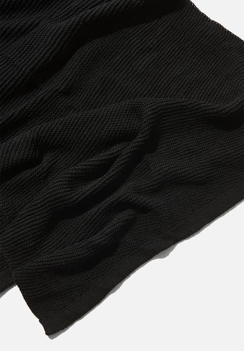 Rubi - Rebecca rib knit scarf - black