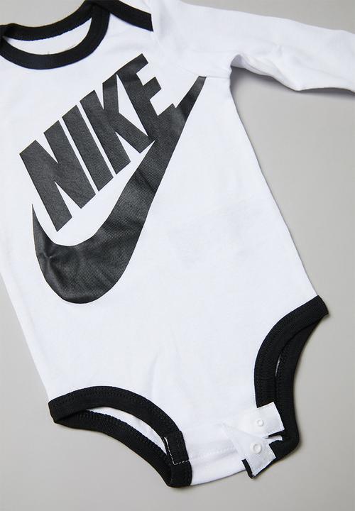 Nike - Futura 3 piece set - white
