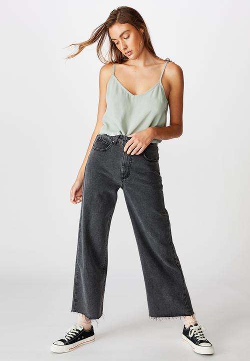 Cotton On - Astrid cropped tie strap V-neck cami - green 