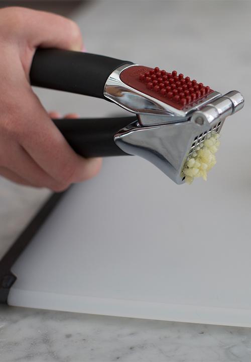 OXO - Garlic press - black 