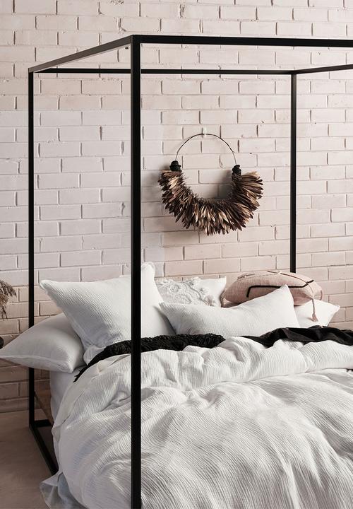 Linen House - Elysian duvet cover set - white