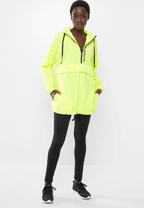 New Balance  - Optiks windbreaker - yellow