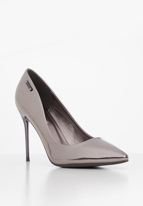 SISSY BOY - Patiently patent court heel - silver
