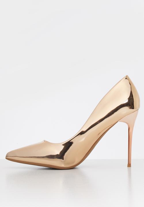 SISSY BOY - Patiently patent court heel - gold