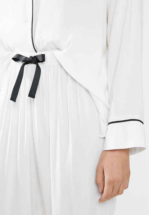 Superbalist - Sleep shirt & pants set - white