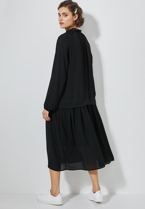Superbalist - Ruffle neck dropped waist dress - black