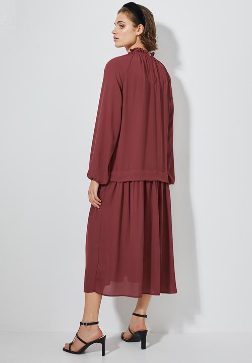 Superbalist - Ruffle neck dropped waist dress - brick