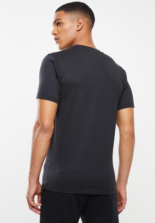 New Balance  - Classic New Balance short sleeve tee - black