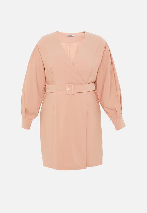Glamorous - Plus long sleeve belted dress - pink