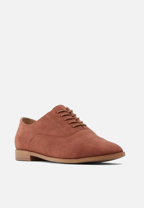 Call It Spring - Carlei oxford - rust