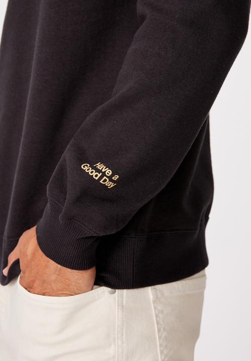 Cotton On - Coke chest collab crew fleece - washed black