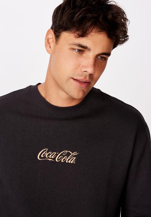 Cotton On - Coke chest collab crew fleece - washed black