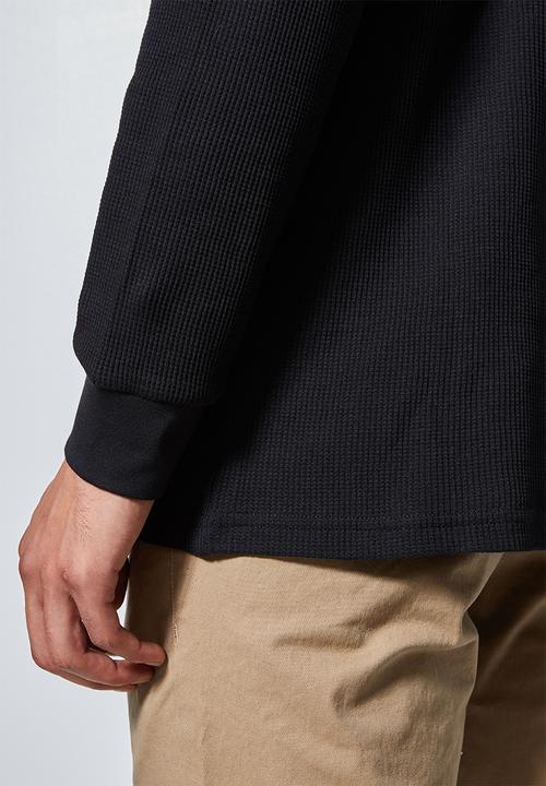 Superbalist - Henley textured pocket tee - black