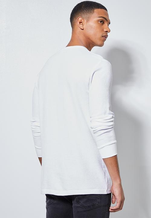 Superbalist - Henley textured pocket tee - white