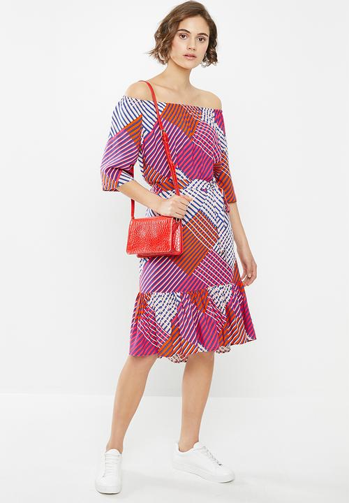 Jacqueline de Yong - Star off shoulder dress - multi