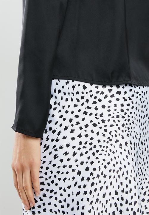 ONLY - Faby long sleeve V-neck top - black
