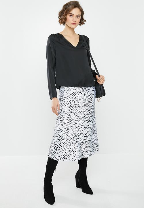 ONLY - Faby long sleeve V-neck top - black