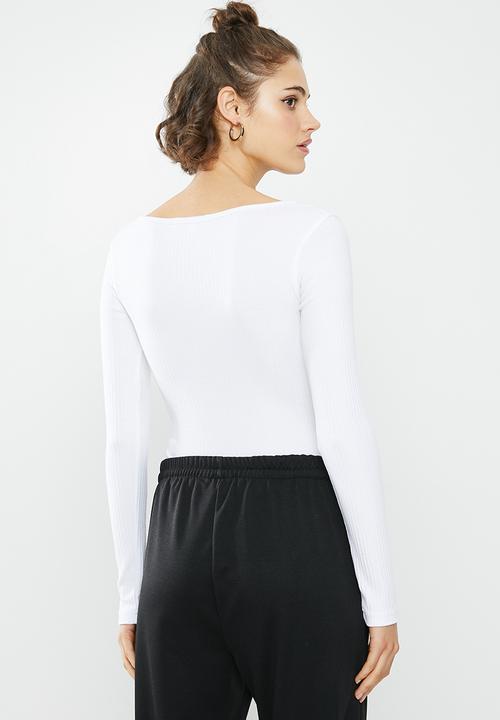 Missguided - Ribbed button front bodysuit - white