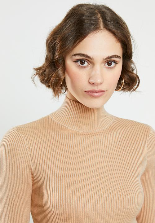 Missguided - High neck rib detail knitted crop top - sand