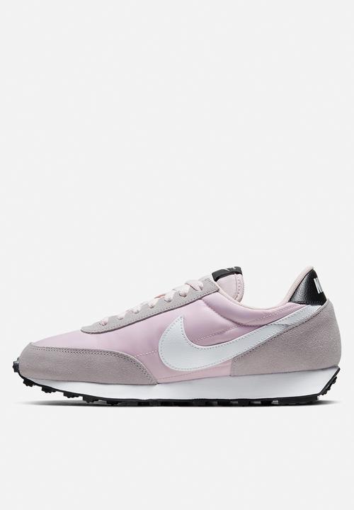Nike - Daybreak - barely rose / white-silver lilac-black