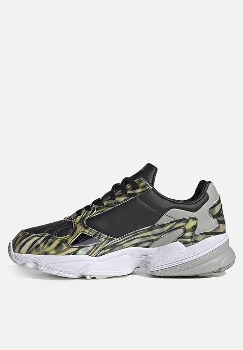 adidas Originals - Falcon - core black / metal grey / ftwr white