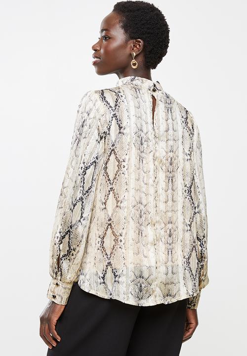 edit - Pearl trim chiffon blouse - beige & black 