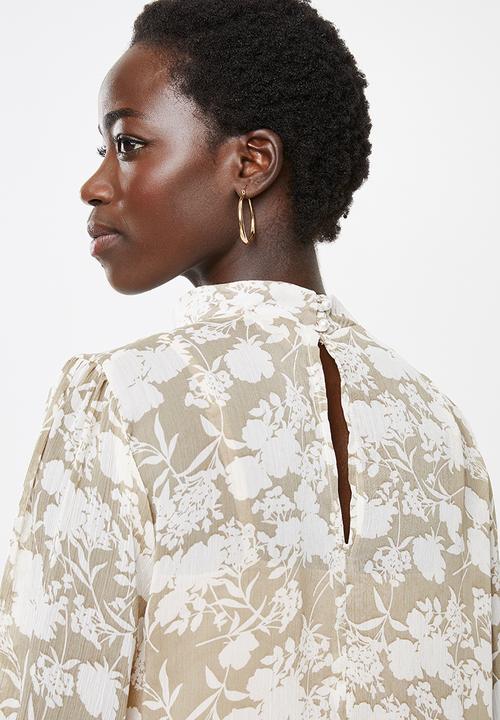 edit - Pearl trim chiffon blouse - beige 