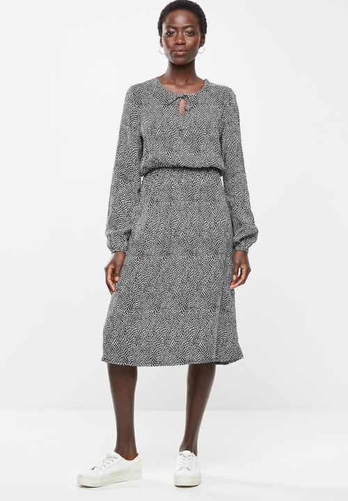 edit - Long sleeve neck tie peasant swing dress - black & white 