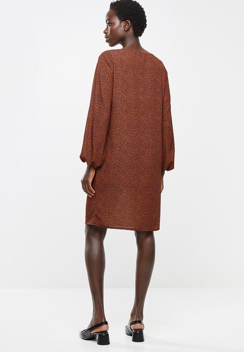 edit - Cuffed balloon sleeve shift dress - rust & black 