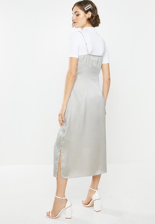 Missguided - Cowl cami slip dress satin - grey
