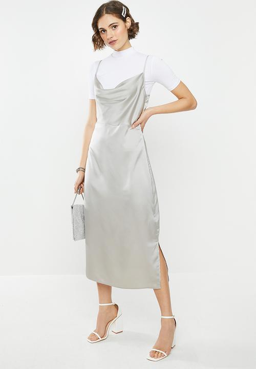 Missguided - Cowl cami slip dress satin - grey