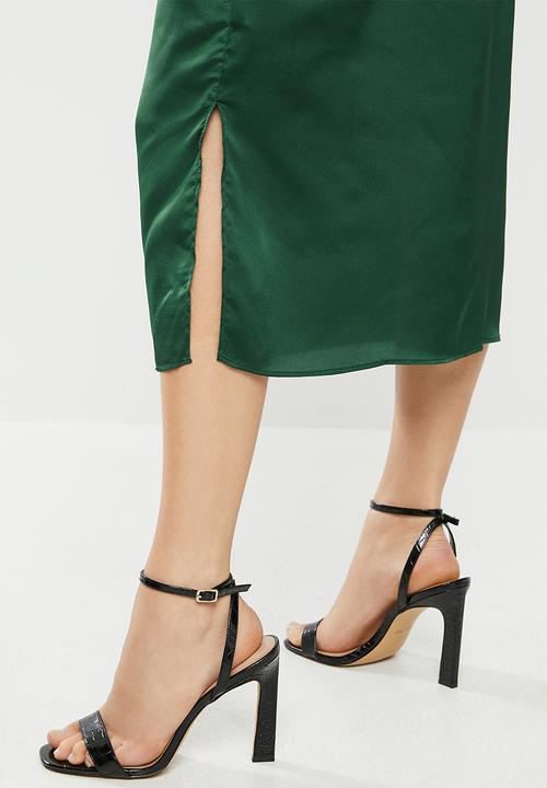 Missguided - Cowl cami slip dress satin - green