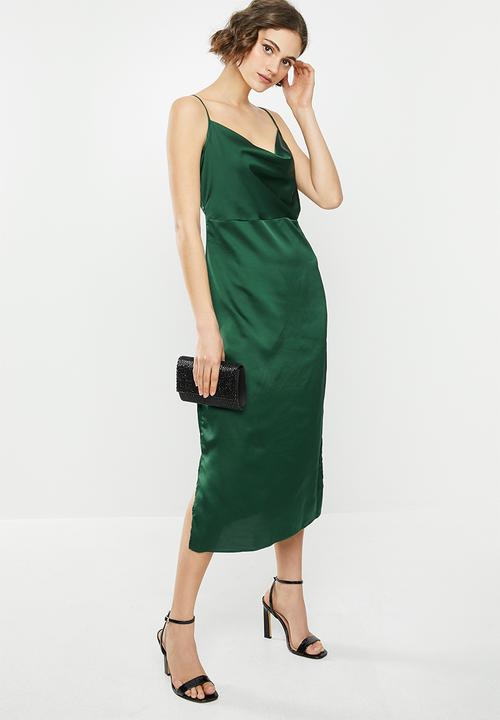 Missguided - Cowl cami slip dress satin - green